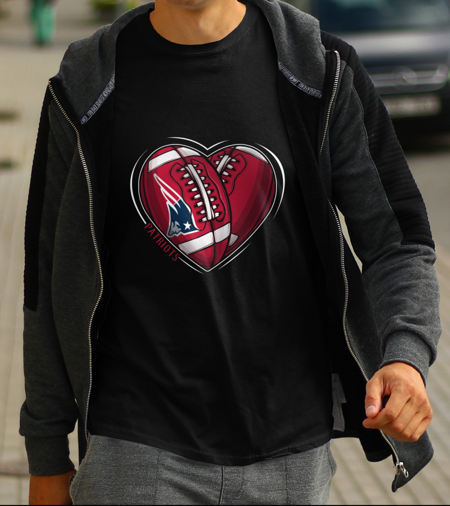DH 90 NFL New England Patriots Heart Football Patriots T-Shirt