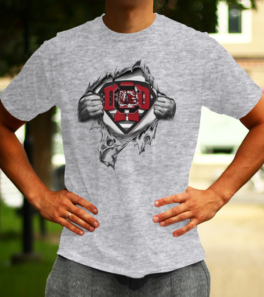 SUPERDAD SOUTH CAROLINA GAMECOCKS DAD EMBLEM PULLING OPEN T-Shirt