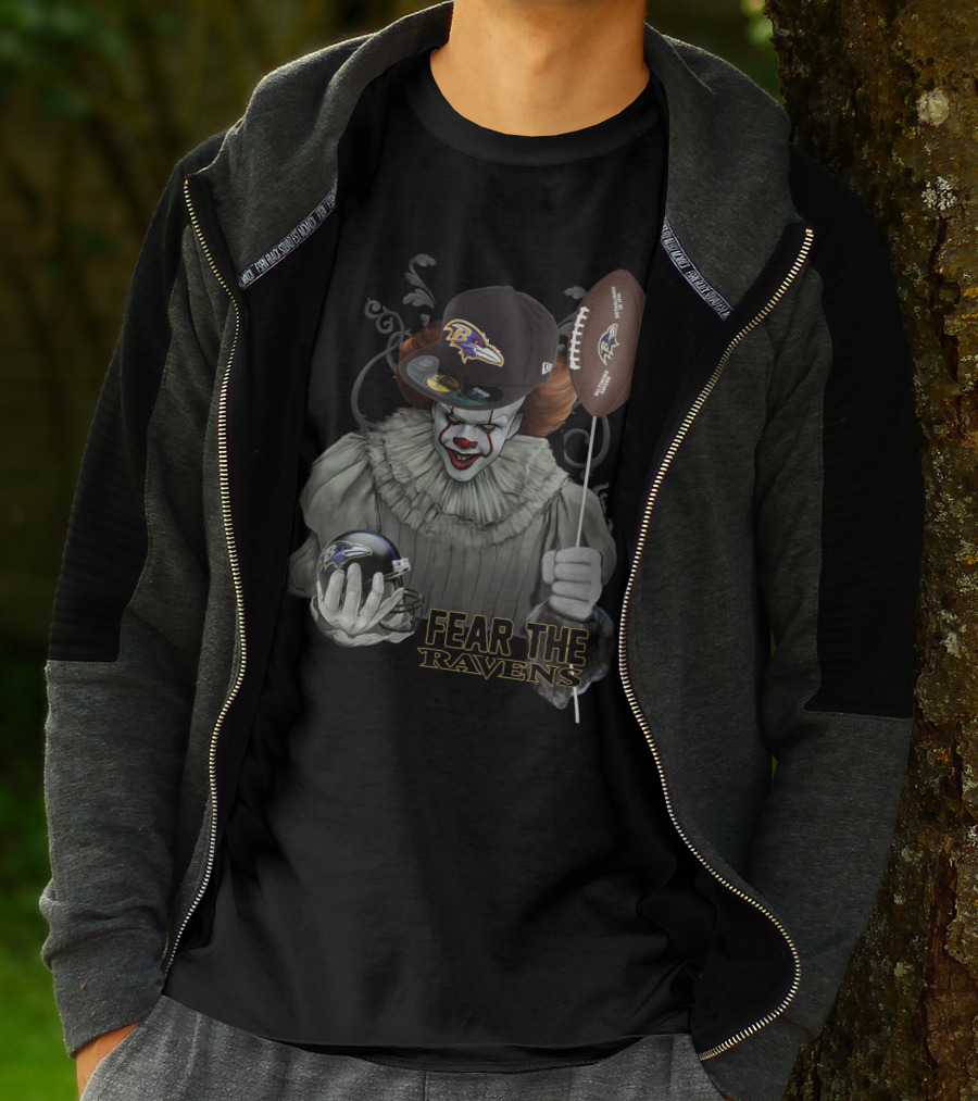 Pennywise Holding Baltimore Ravens Football And Helmet Fear The Ravens T-Shirt