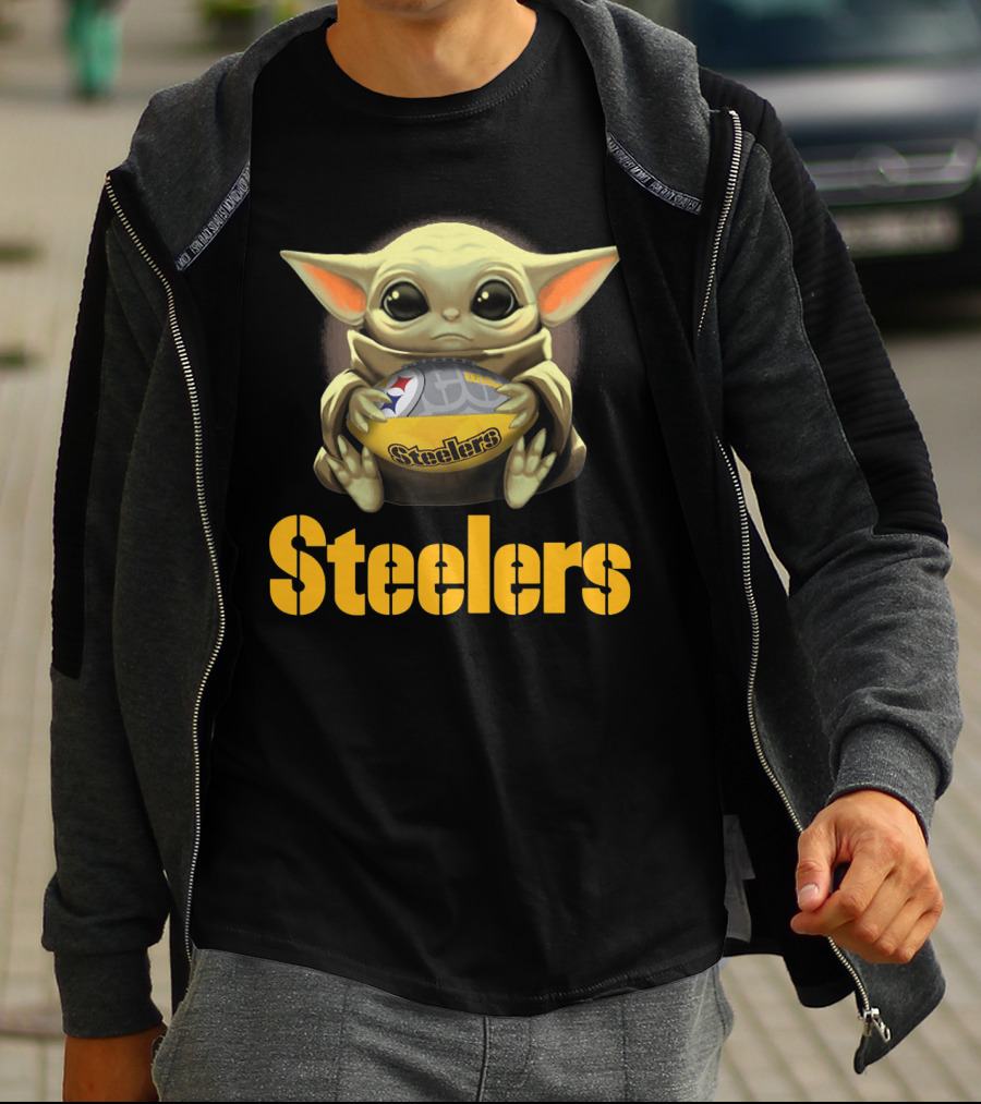 Baby Yoda Steelers Hug Football T-Shirt