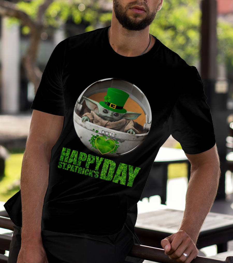 HAPPY ST PATRICK'S DAY BABY YODA SHAMROCK HAT HEART T-Shirt