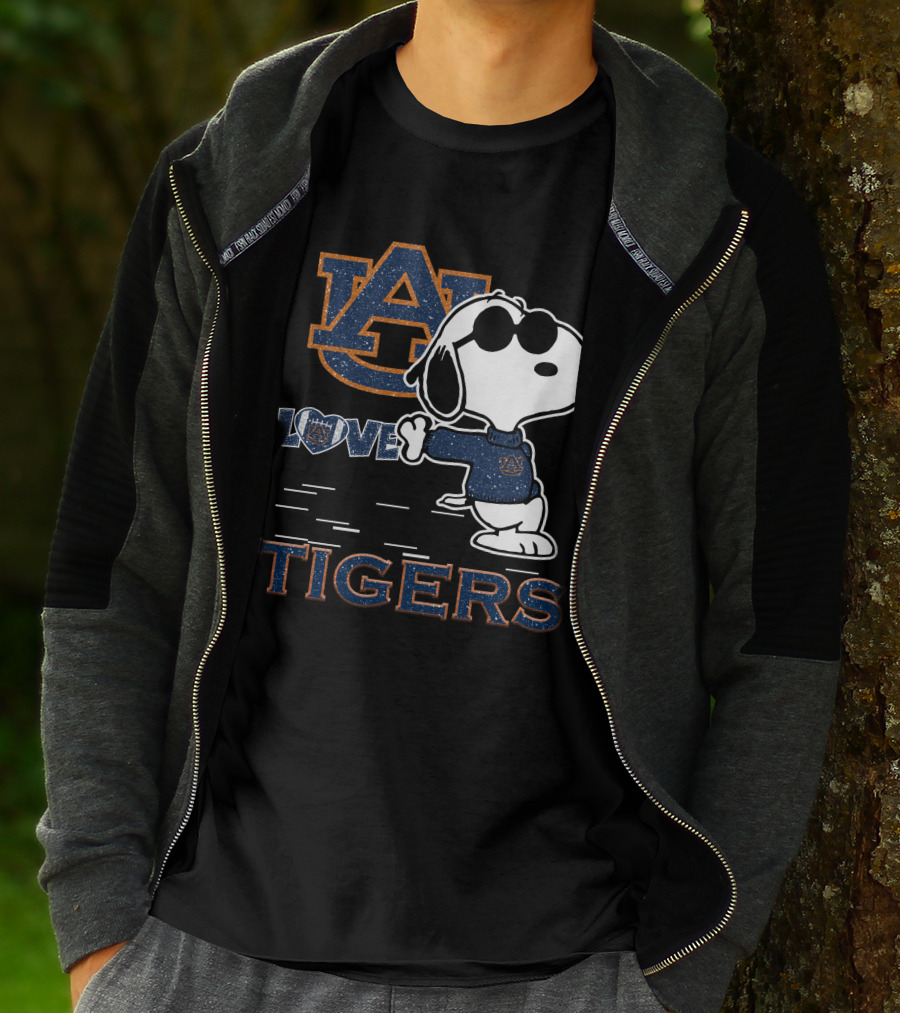 Snoopy Auburn Tigers Love T-Shirt