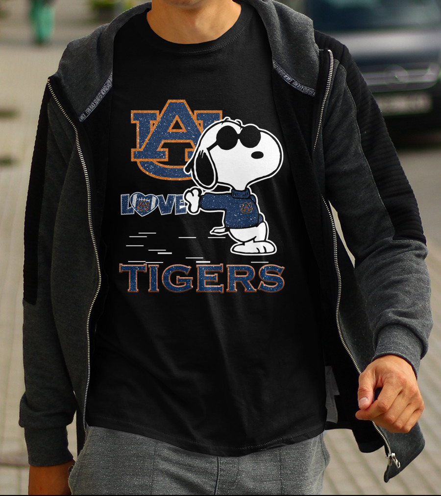 Snoopy Auburn Tigers Love T-Shirt