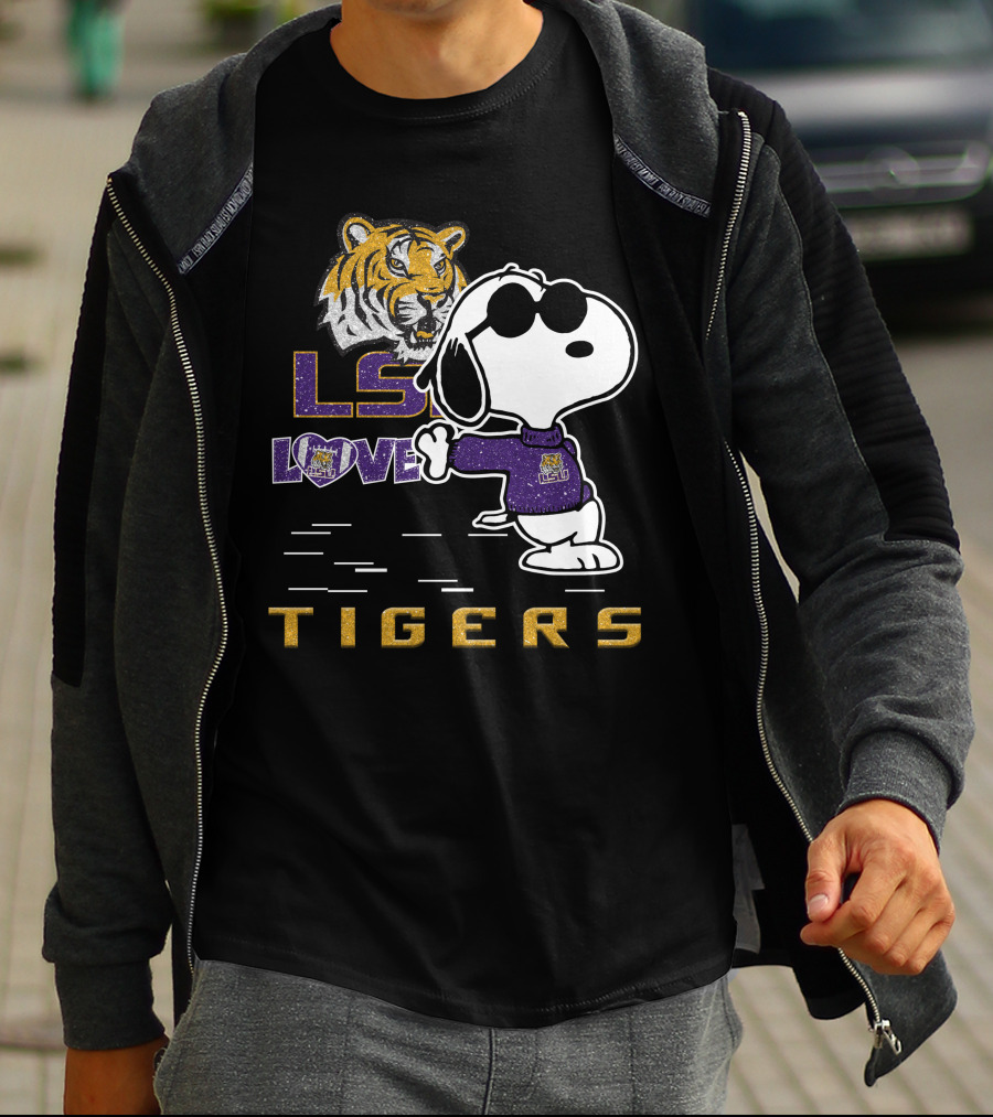 LSU Tigers Love Snoopy Tiger T-Shirt