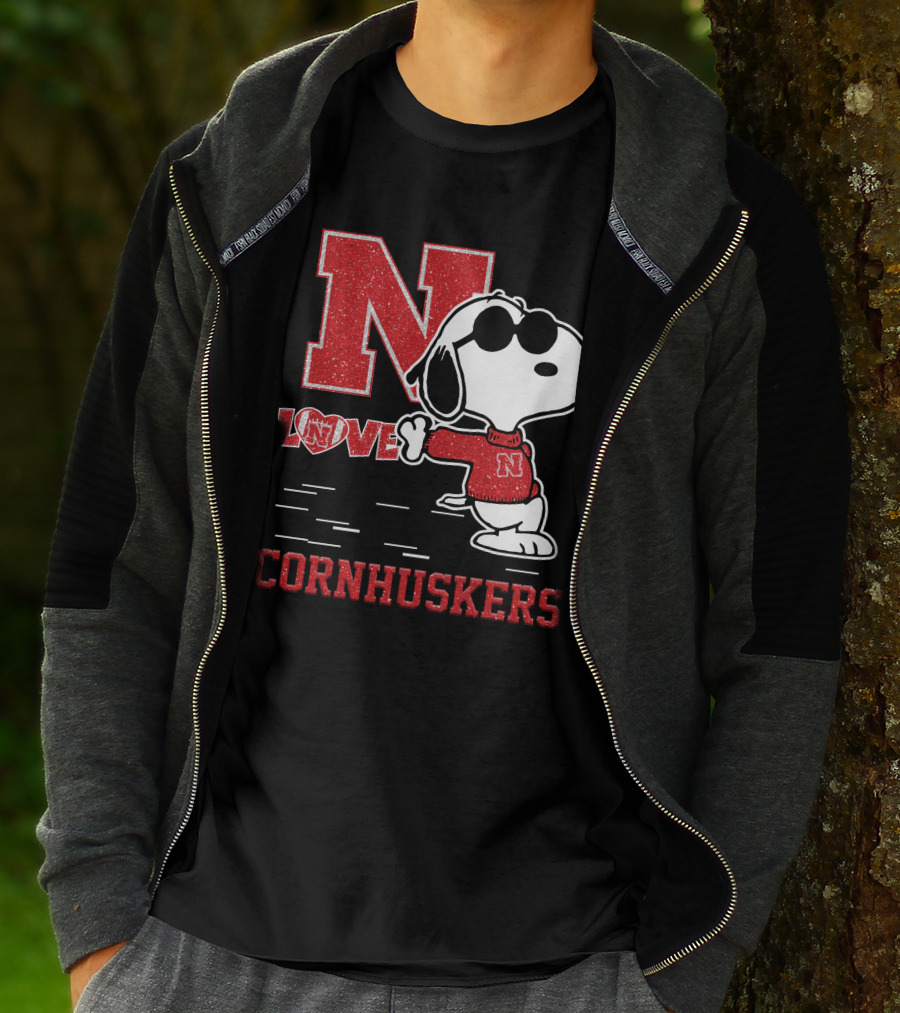 Snoopy Nebraska Cornhuskers Love N T-Shirt