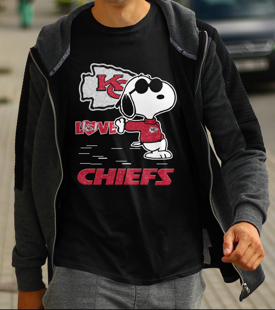 Snoopy Kansas City Chiefs Love Chiefs KC T-Shirt