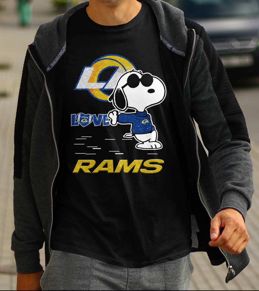 Snoopy Love Los Angeles Rams Football Fan Graphics T-Shirt