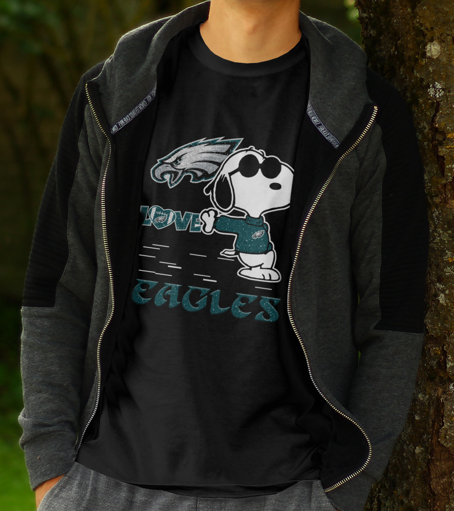 Snoopy Love Philadelphia Eagles NFL Fan Gear T-Shirt