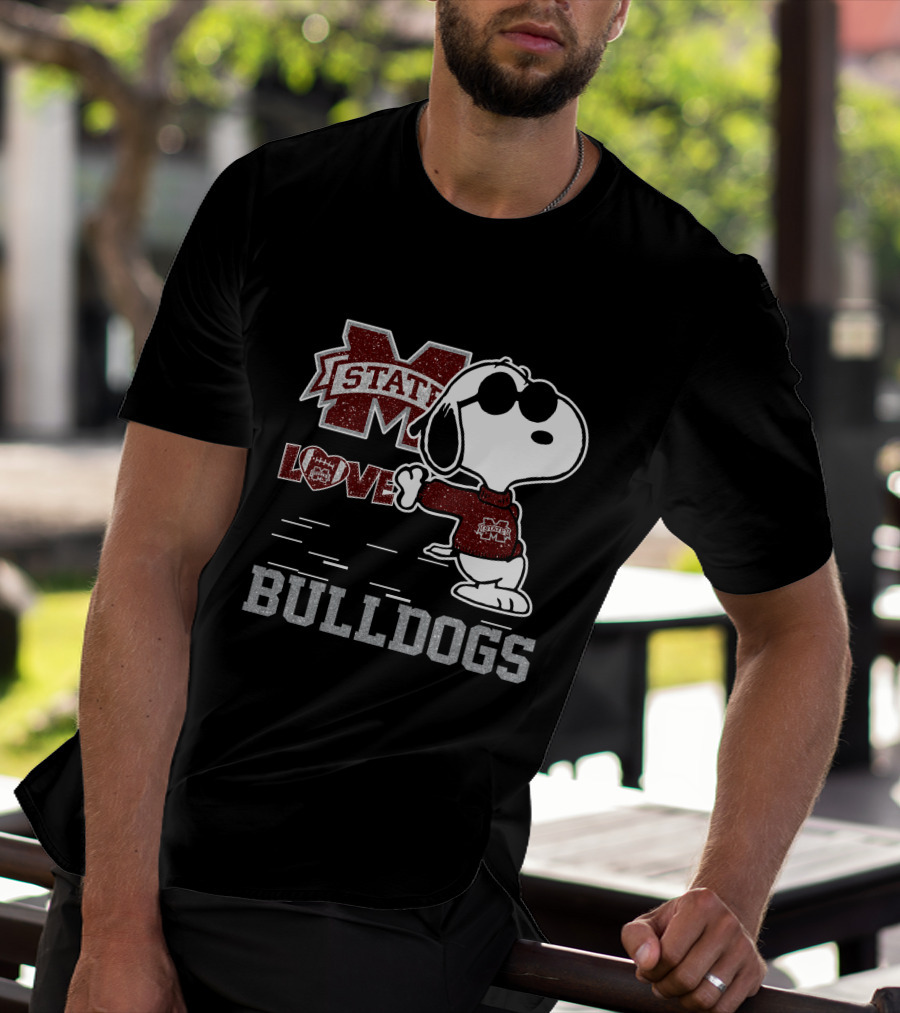 Snoopy Love Mississippi State Bulldogs T-Shirt