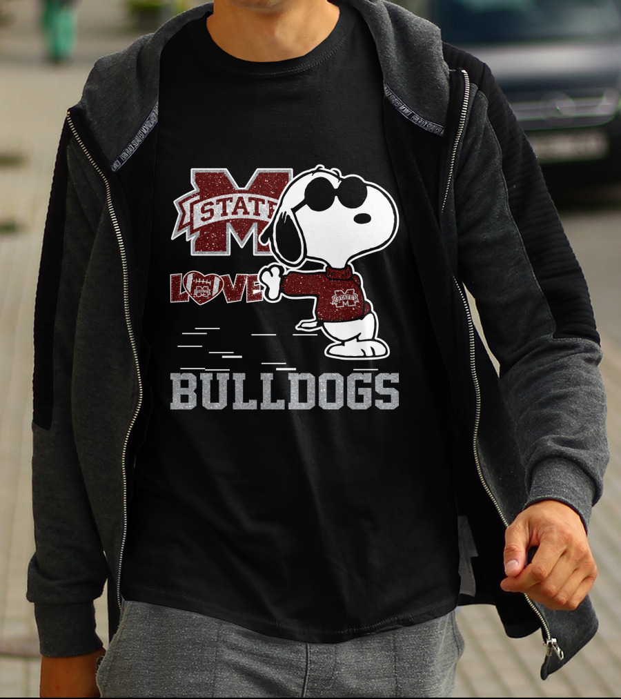 Snoopy Love Mississippi State Bulldogs T-Shirt