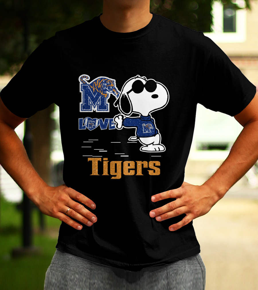 Snoopy Memphis Tigers Love T-Shirt