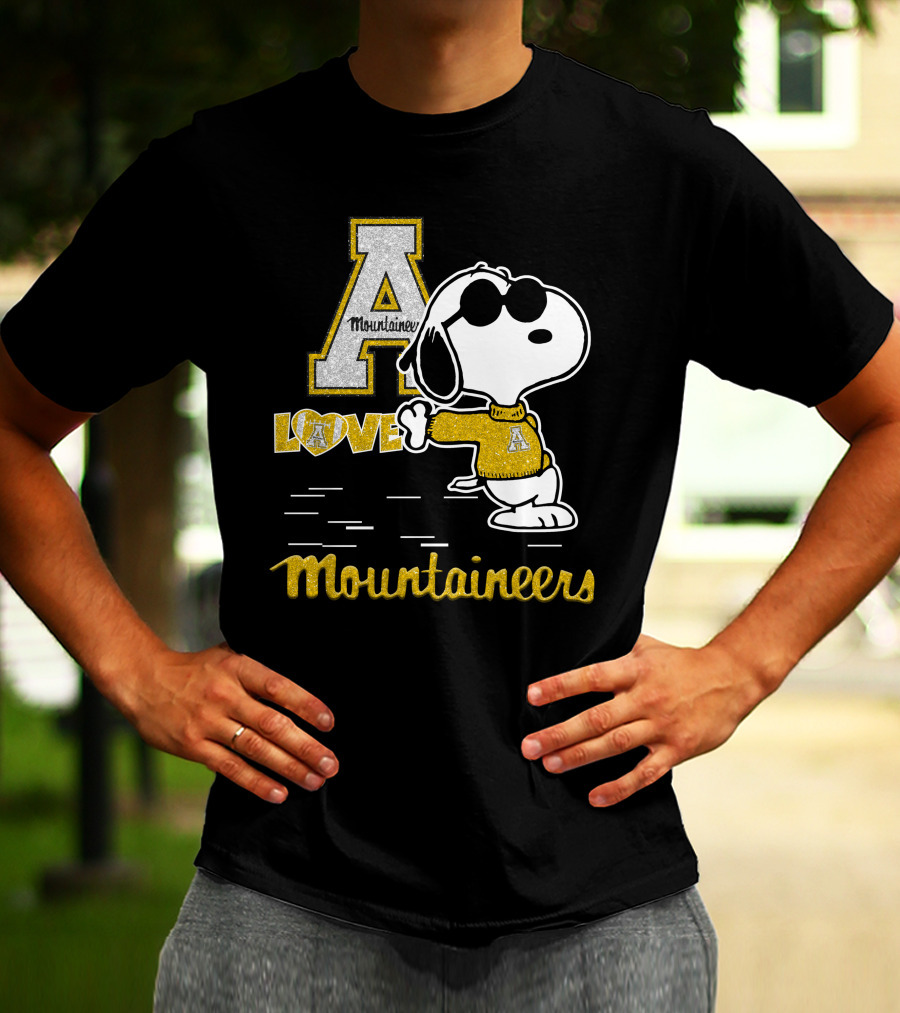 Snoopy A Mountaineers Love Appalachian State Mountaineers T-Shirt