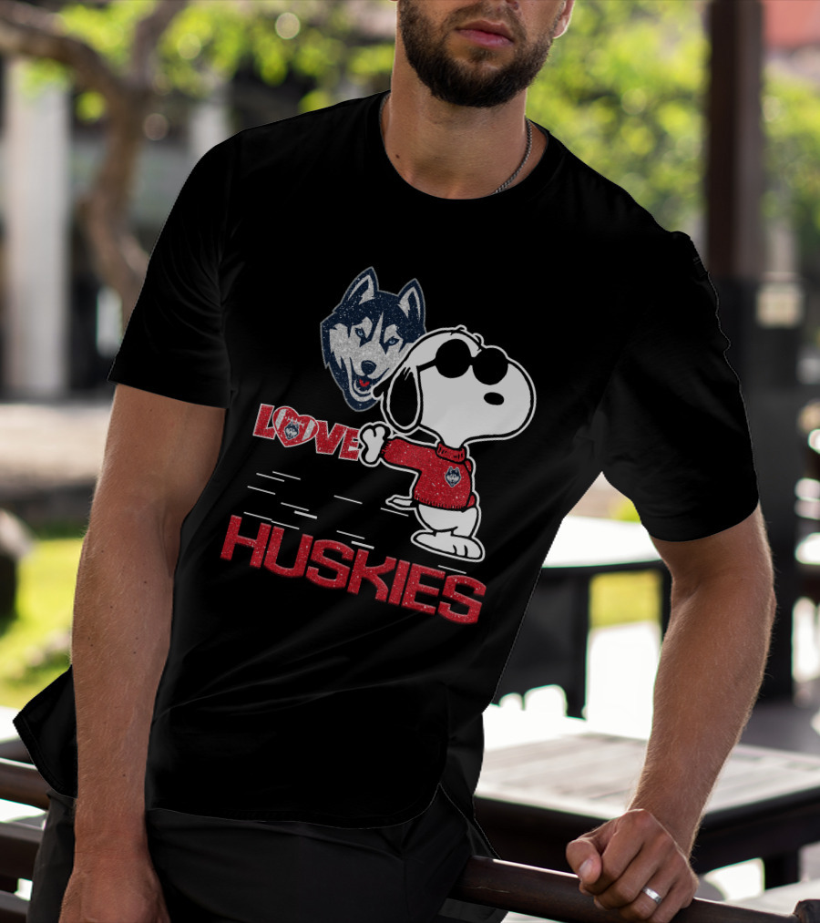 Snoopy Love Huskies UConn T-Shirt