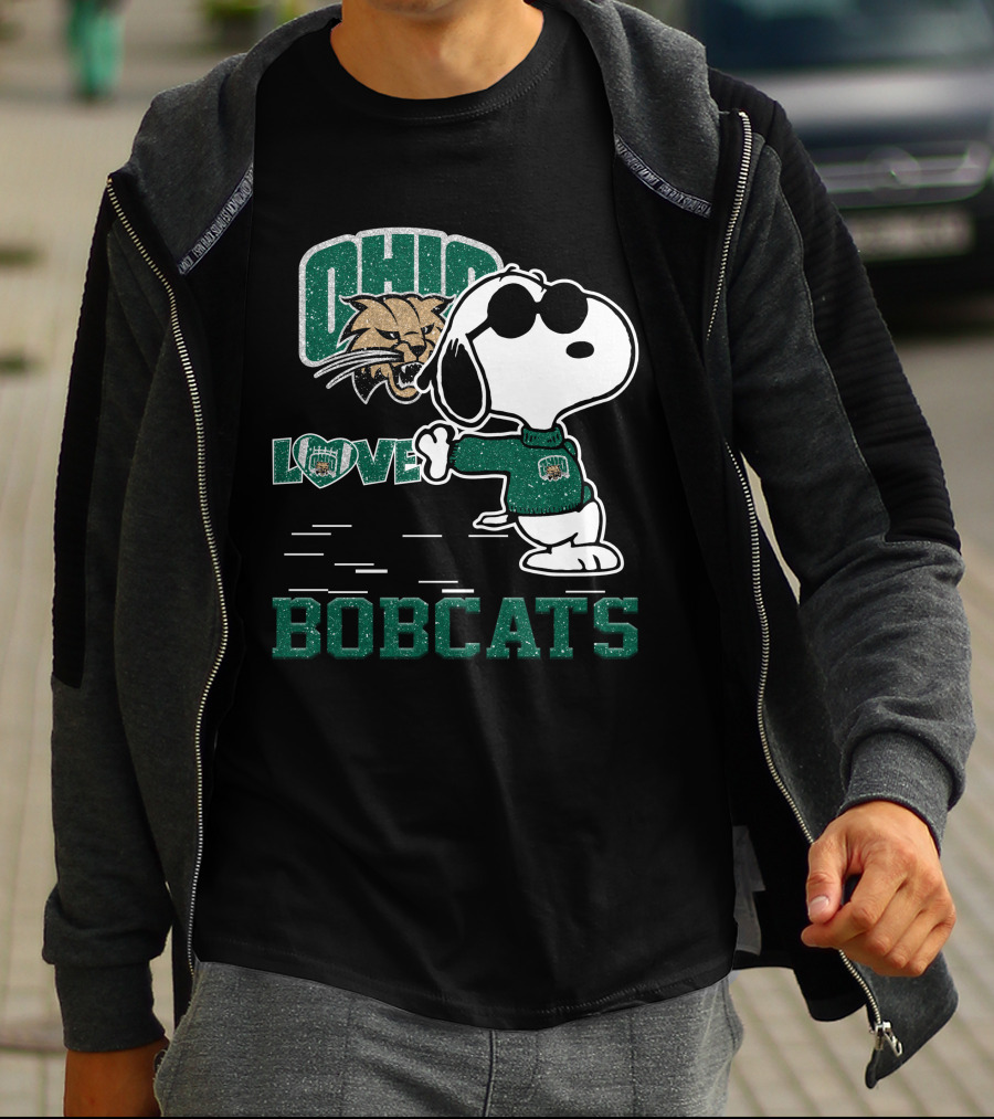 Snoopy Ohio Bobcats Love With Bobcat T-Shirt