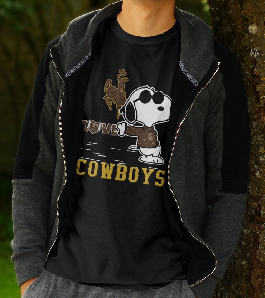 Snoopy Love Wyoming Cowboys Football Peanuts Character T-Shirt