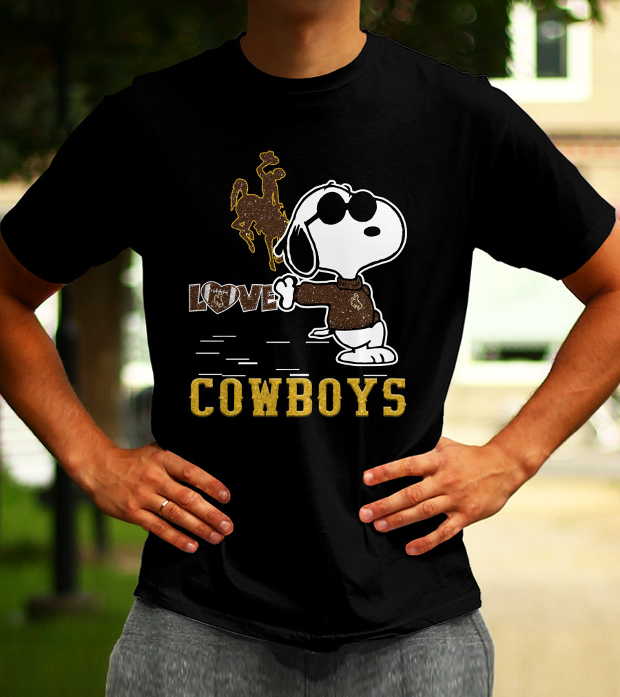 Snoopy Love Wyoming Cowboys Football Peanuts Character T-Shirt