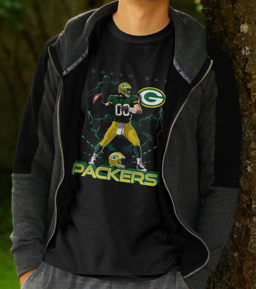 Green Bay Packers Quarterback Action And Helmet T-Shirt