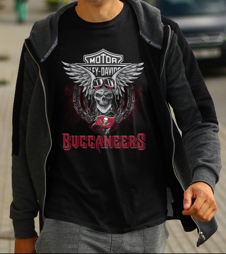 Tampa Bay Buccaneers Harley Davidson Skull With Wings Nfl Football Fans T-Shirt