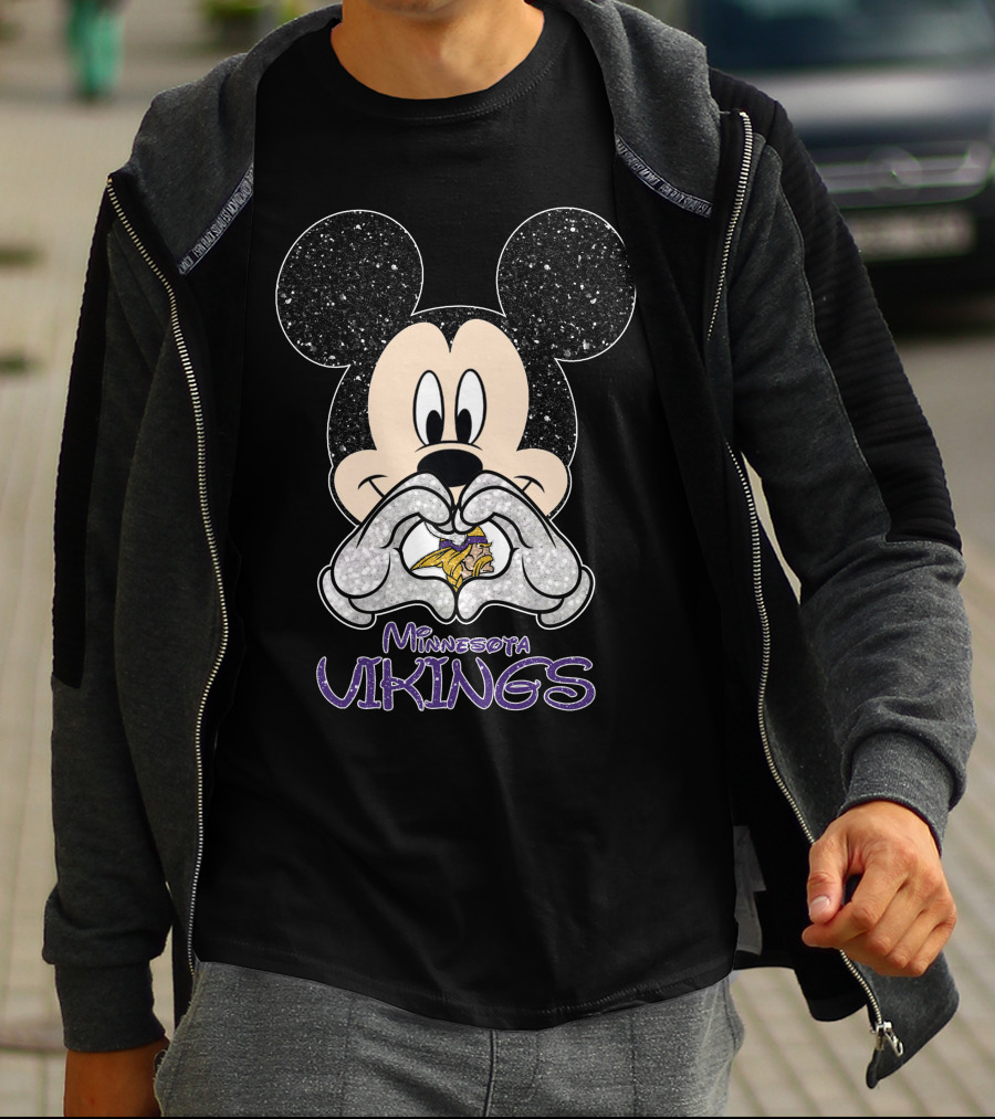 Mickey Mouse Heart Hands Love Minnesota Vikings T-Shirt