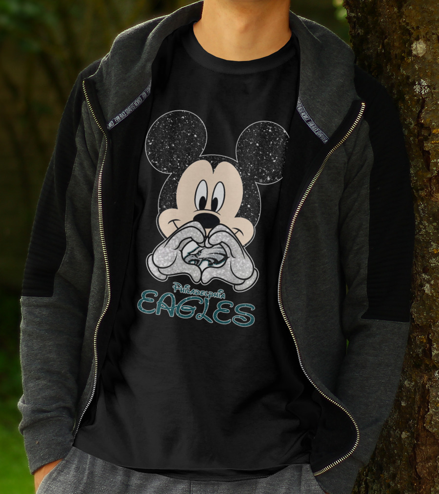 Mickey Philadelphia Eagles Heart Gesture T-Shirt