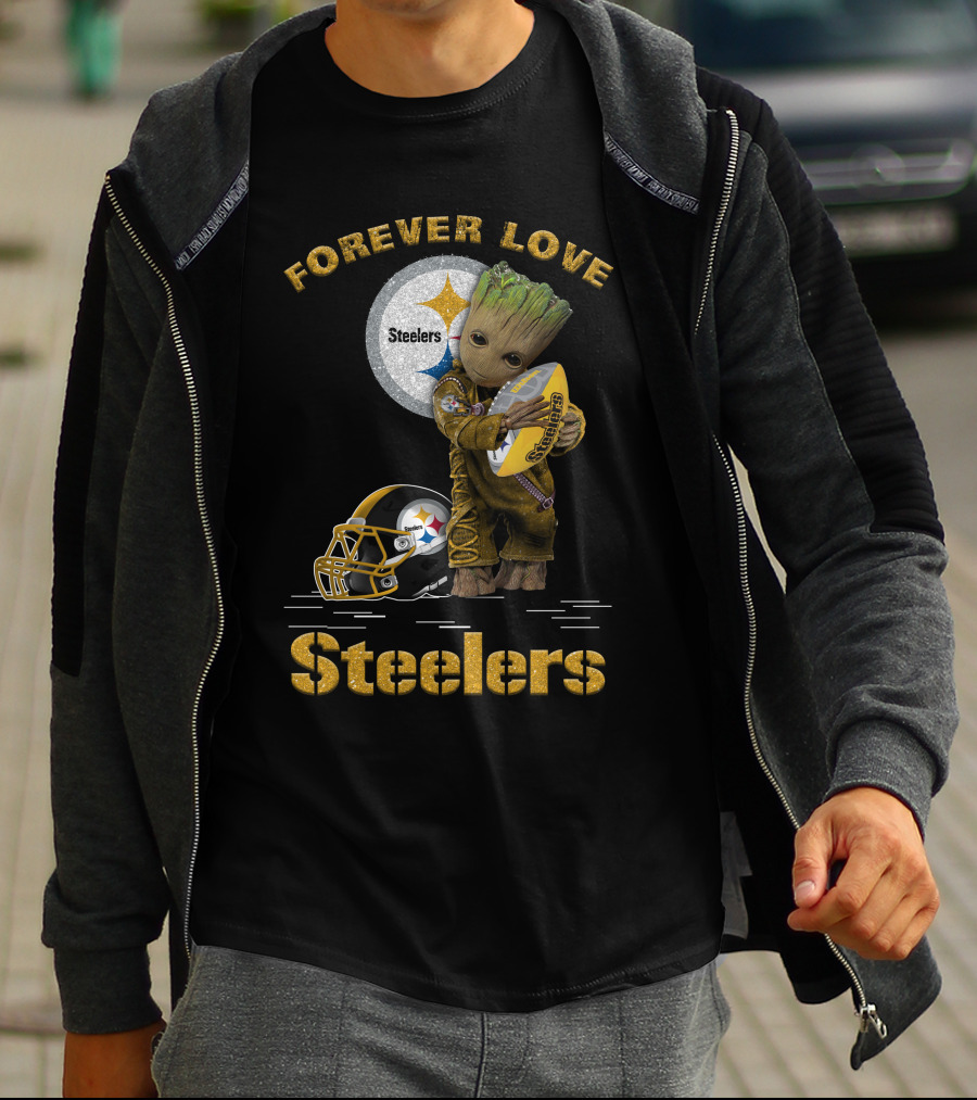 Forever Love Steelers Groot Holding Football T-Shirt