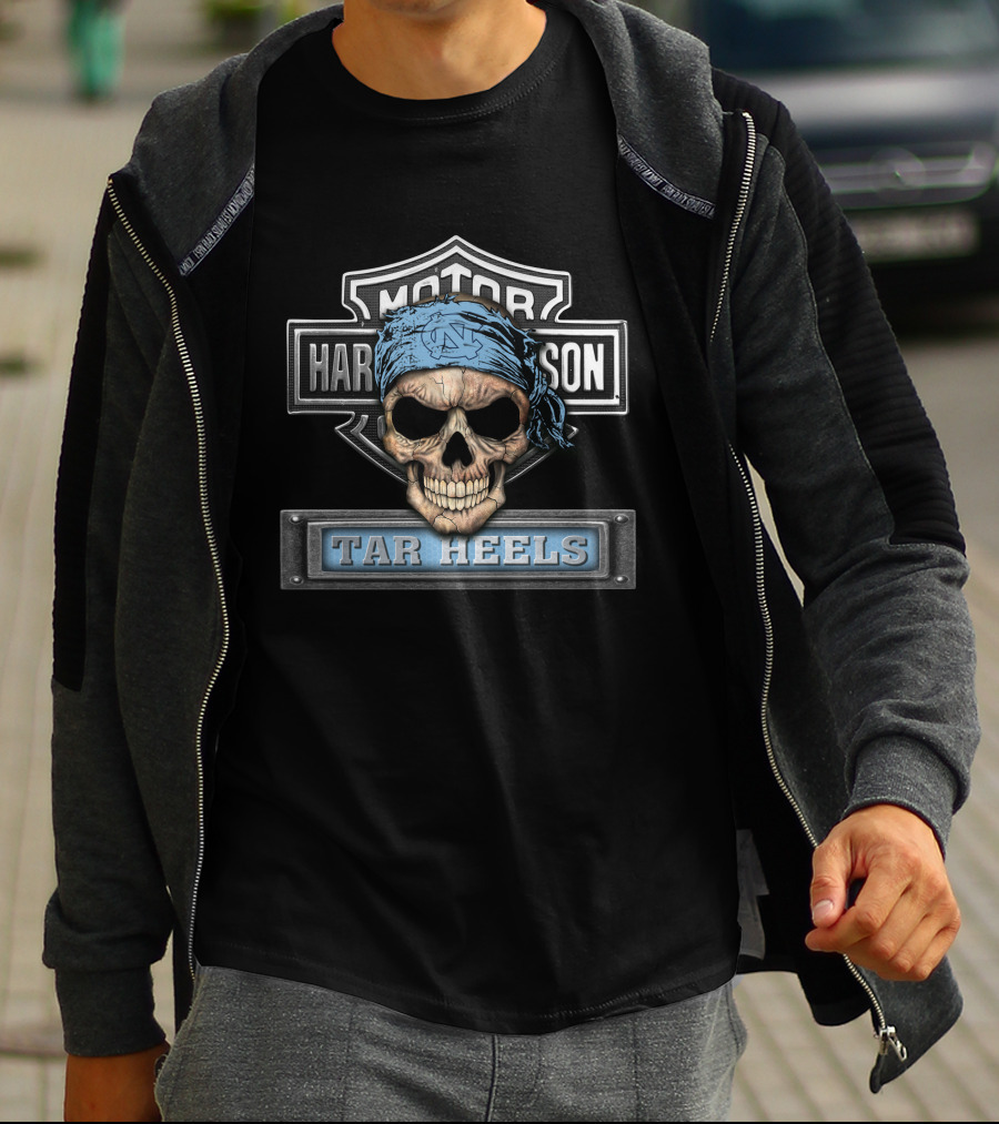 Motor Harbor Tar Heels Skull Bandana North Carolina Tar Heels T-Shirt