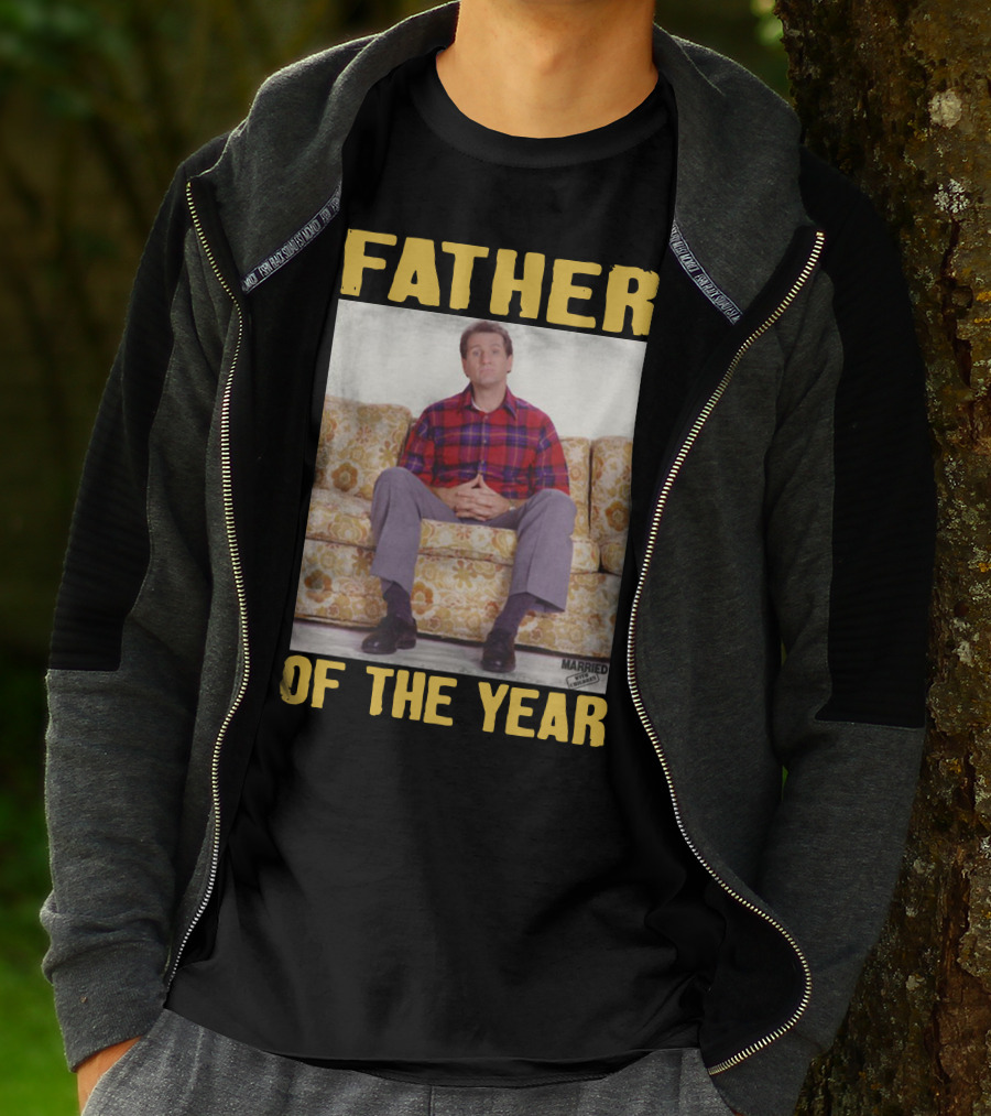Father Of The Year Married With Children Al Bundy Sitting On Couch T-Shirt