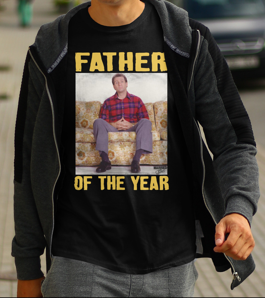 Father Of The Year Married With Children Al Bundy Sitting On Couch T-Shirt