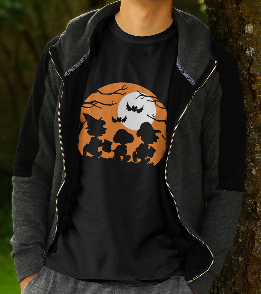 Peanuts Halloween Trick Or Treat Moonlit Bats T-Shirt