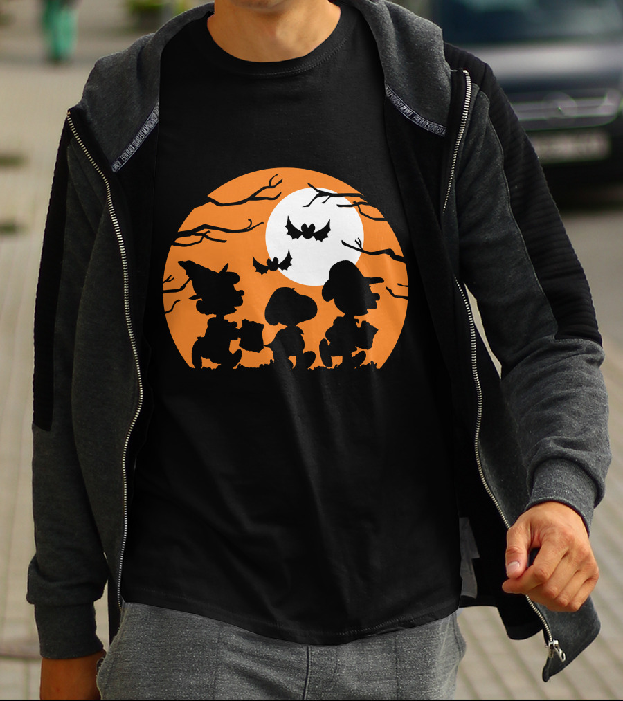 Peanuts Halloween Trick Or Treat Moonlit Bats T-Shirt