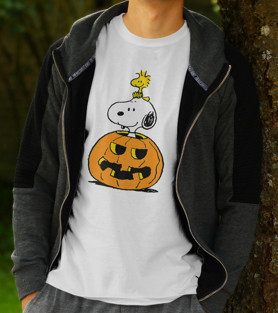 Halloween Snoopy Woodstock Pumpkin Peanuts Cartoon T-Shirt