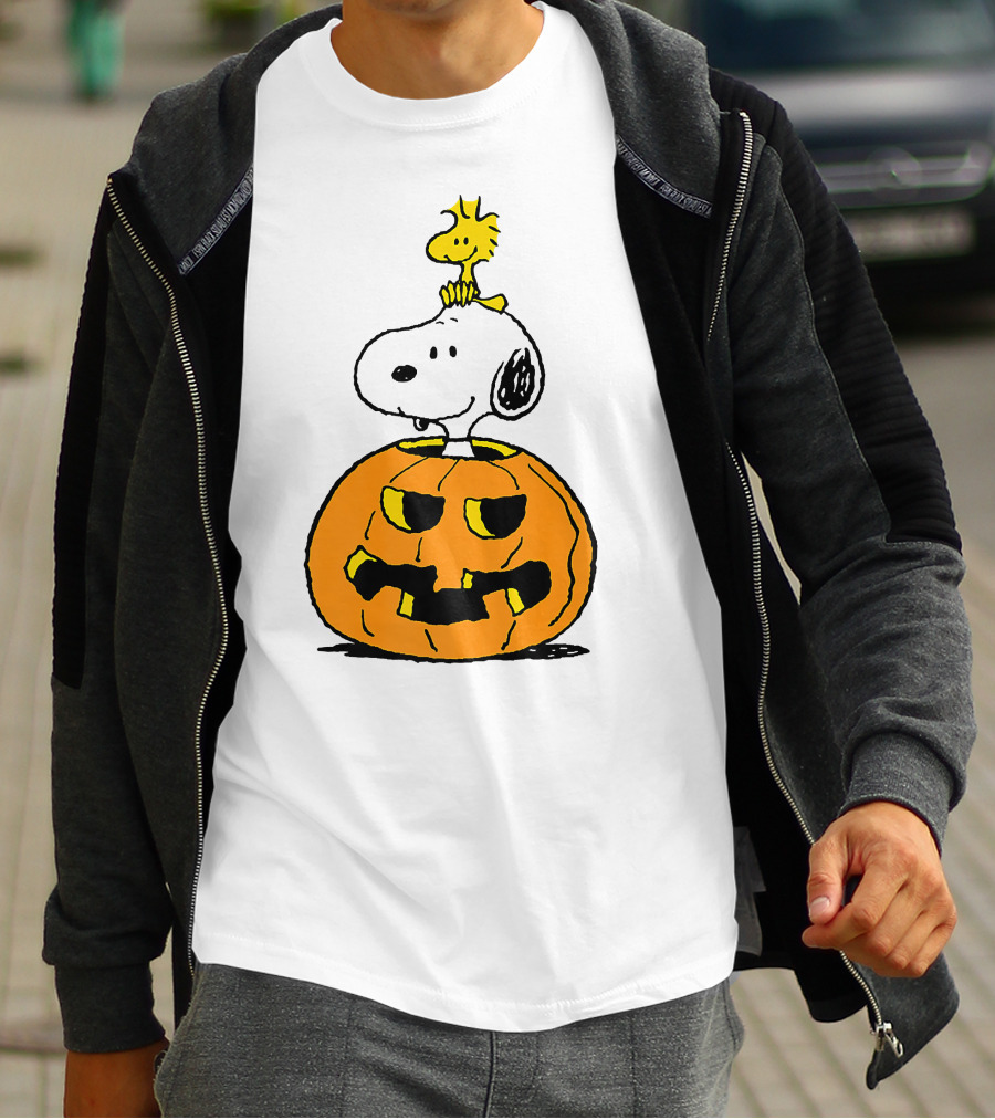 Halloween Snoopy Woodstock Pumpkin Peanuts Cartoon T-Shirt