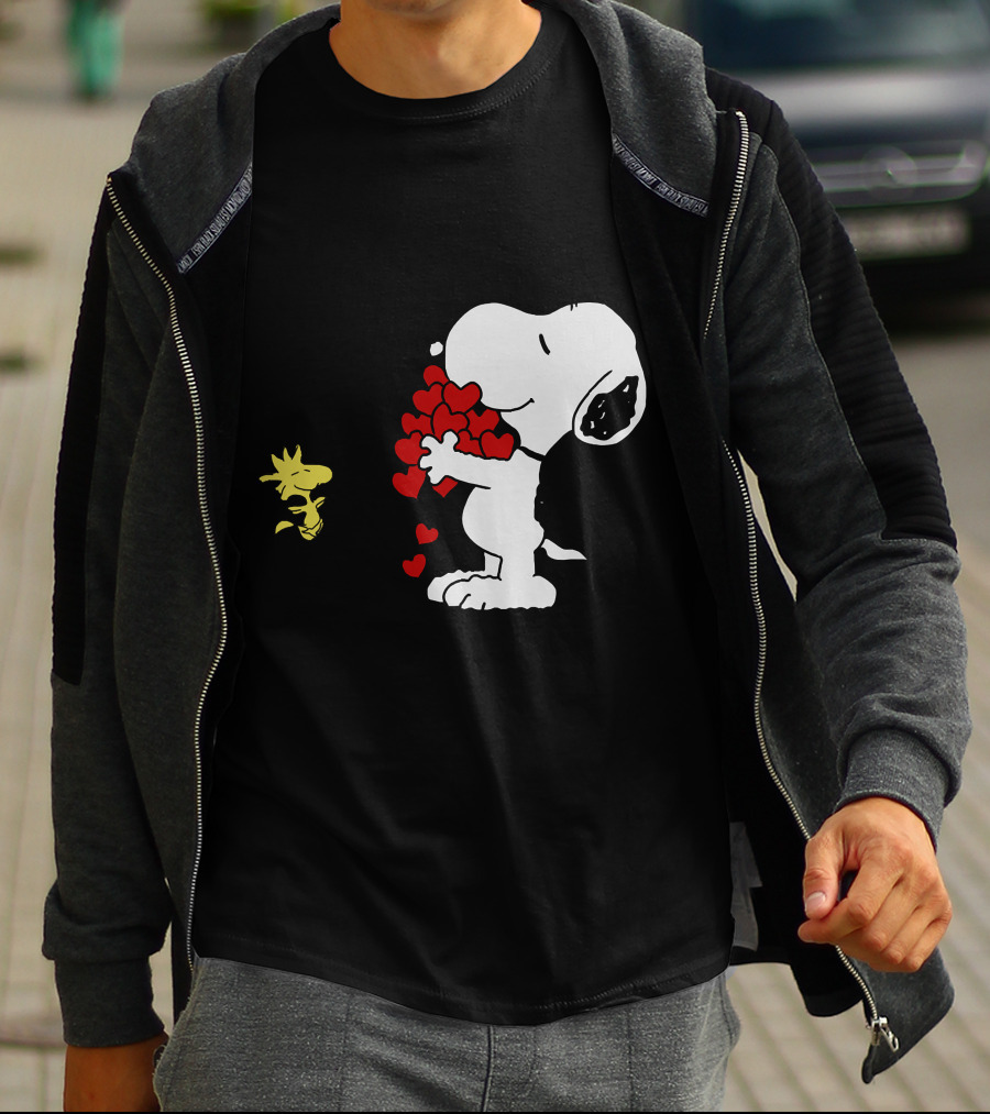 Snoopy Holding Hearts With Woodstock Hugging T-Shirt