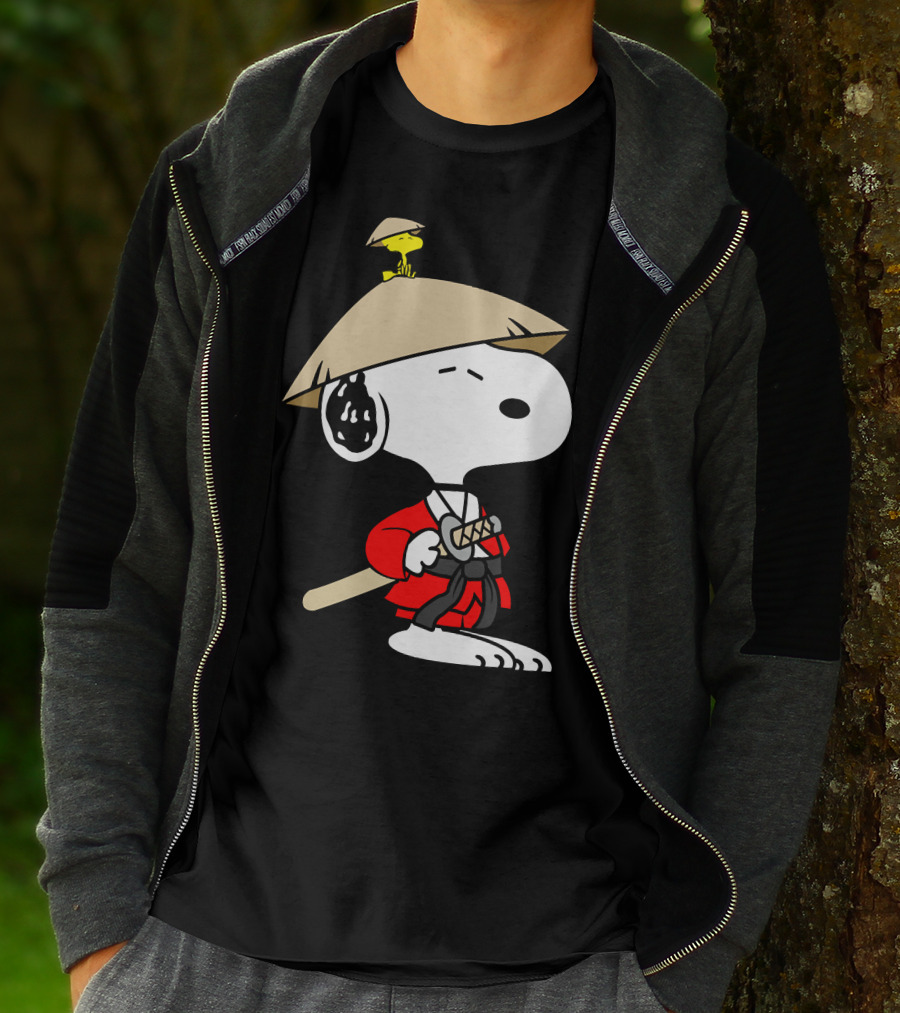 Snoopy Samurai Woodstock Hat Red Kimono Sword T-Shirt