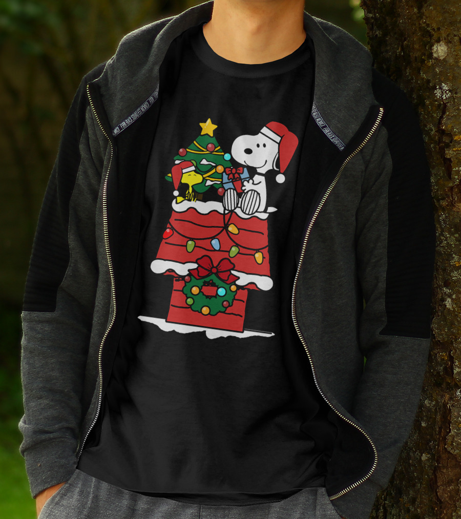 Snoopy And Woodstock Celebrate Christmas On Doghouse With Santa Hats And Tree T-Shirt