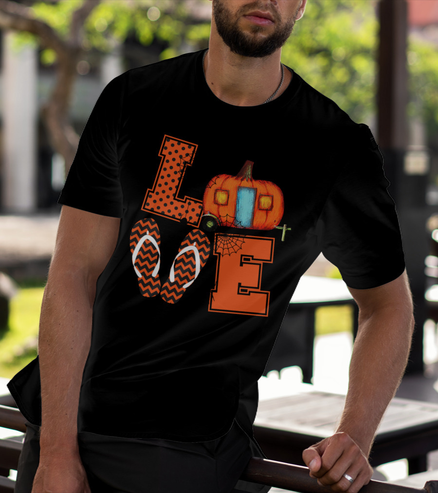 Love Halloween Camper With Pumpkin And Flip Flop T-Shirt