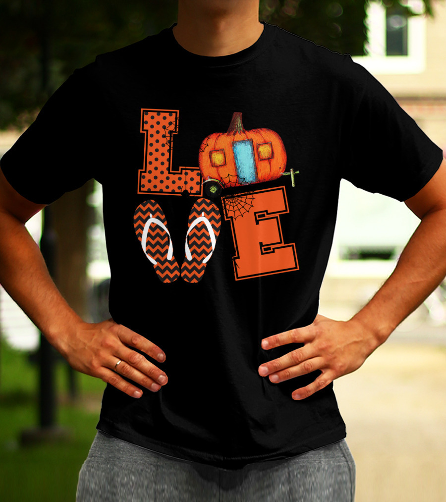 Love Halloween Camper With Pumpkin And Flip Flop T-Shirt