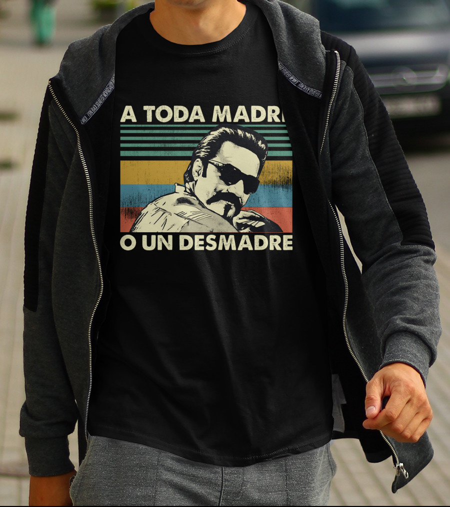 A Toda Madre O Un Desmadre Vintage Retro Stripes Cool Sunglasses T-Shirt