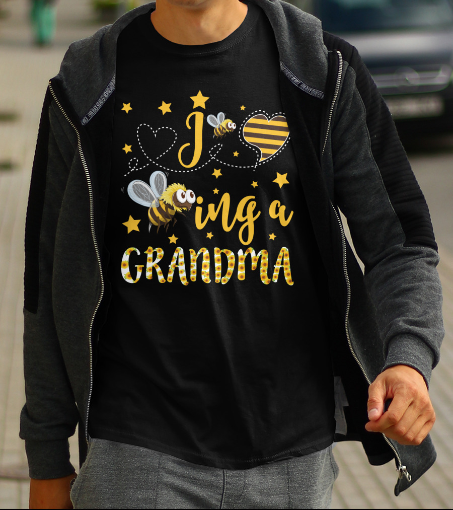 Grandma Bee And Sunflower Heart Delightful Sentiment T-Shirt