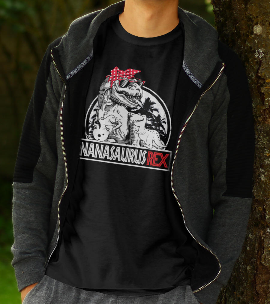 Nanasaurus Rex Funny Dinosaur Grandma With Red Bandana And Sunglasses T-Shirt