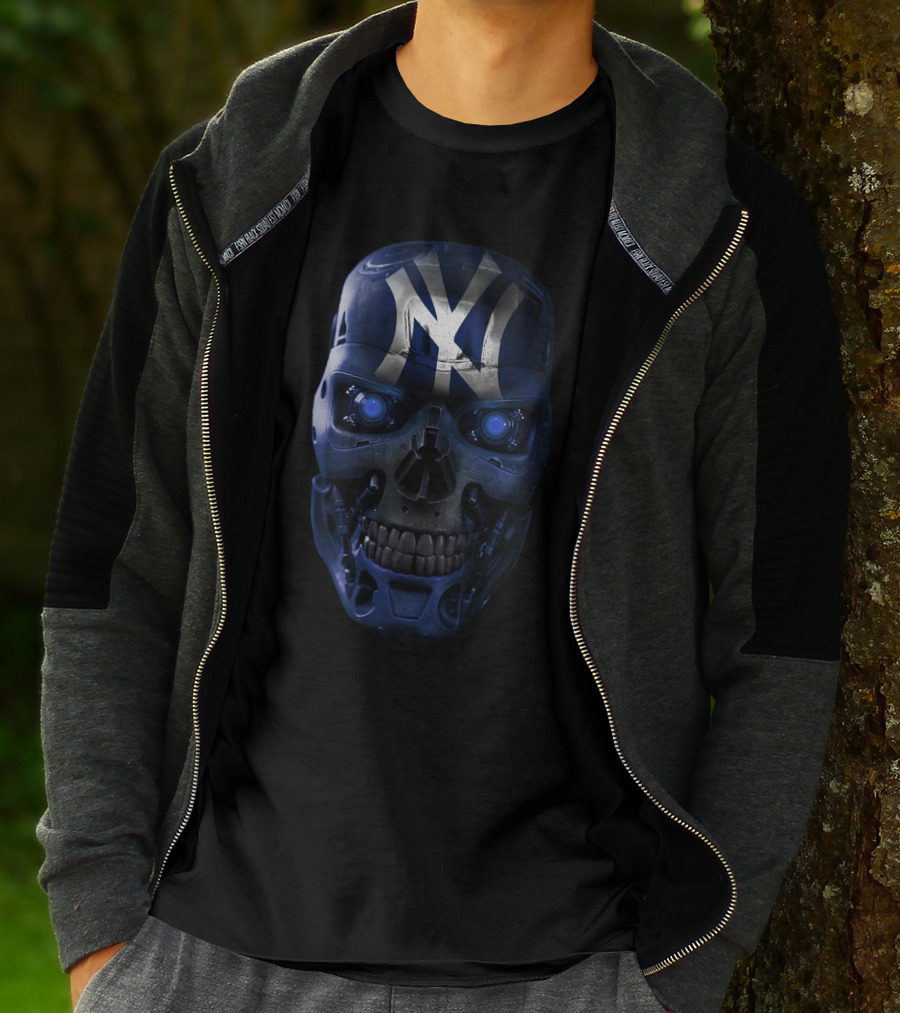 YANKEES SKULL ROBOTIC FACE BLUE GLOWING EYES T-Shirt