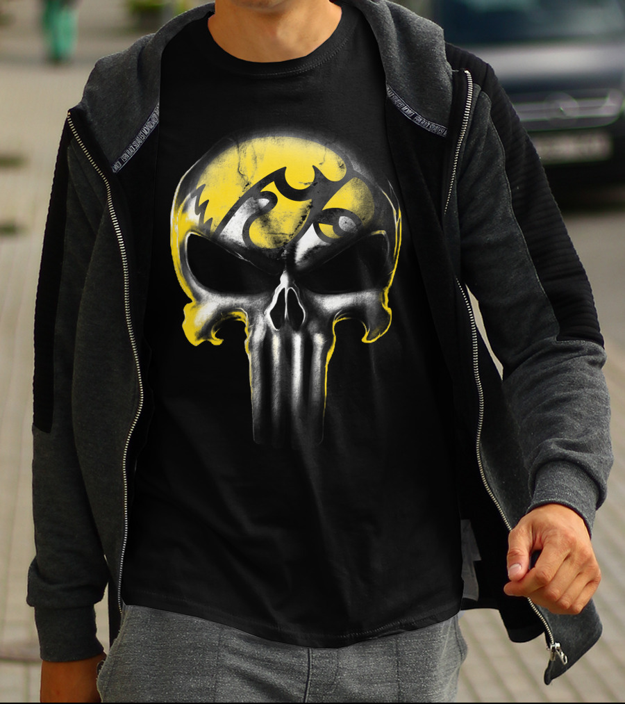 Punisher Skull Iowa Hawkeyes T-Shirt