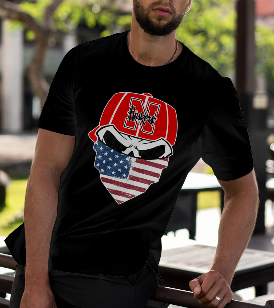 Nebraska Cornhuskers Skuls American Flag Mask N Logo Huskers Hat T-Shirt