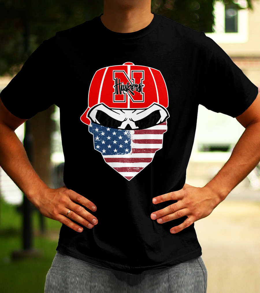 Nebraska Cornhuskers Skuls American Flag Mask N Logo Huskers Hat T-Shirt