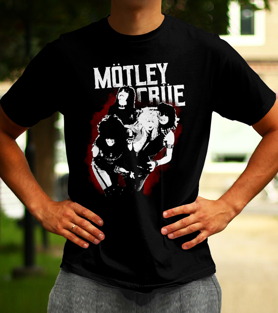 Mötley Crüe Vintage Band Photo Black And Red T-Shirt
