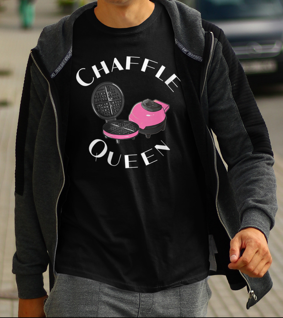 Chaffle Keto Waffle Chaffle Queen With Pink Waffle Maker T-Shirt