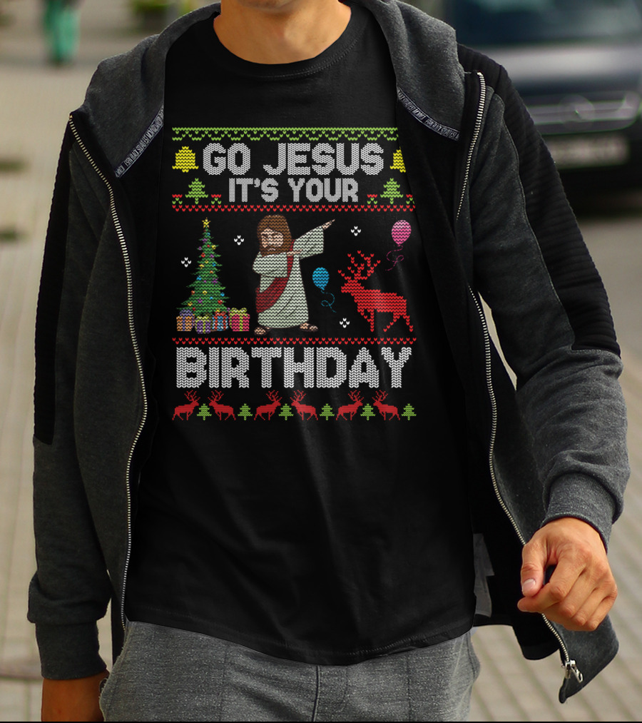 Go Jesus It's Your Birthday Dabbing Christmas Tree Reindeer Decor T-Shirt