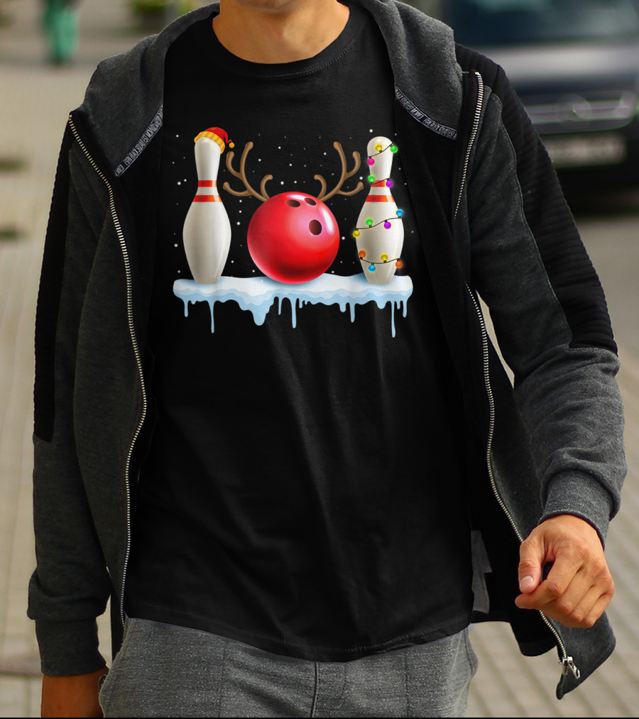 Christmas Santa Hat Reindeer Bowling Ball And Xmas Lights Bowling Pins Lover T-Shirt