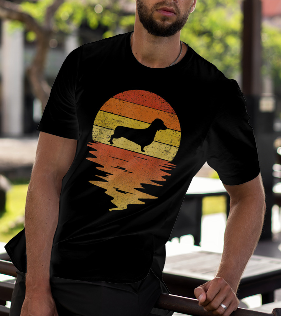 Dachshund Silhouette 70s Vintage Sunset T-Shirt