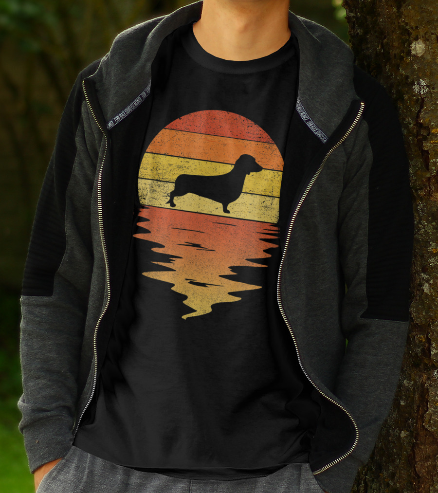 Dachshund Silhouette 70s Vintage Sunset T-Shirt